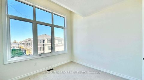 Photo 13 at 432 Okanagan Path, Donevan, Oshawa