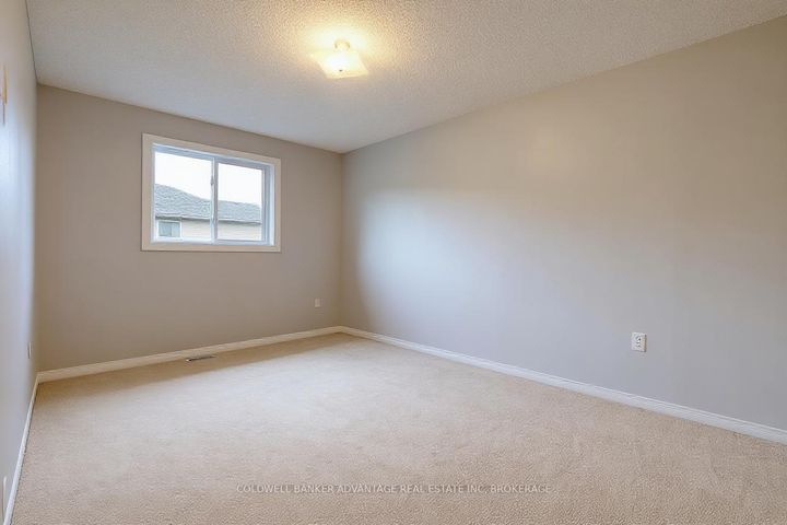 Photo 18 at 2 - 800 Paramount Drive, Stoney Creek Mountain, Hamilton