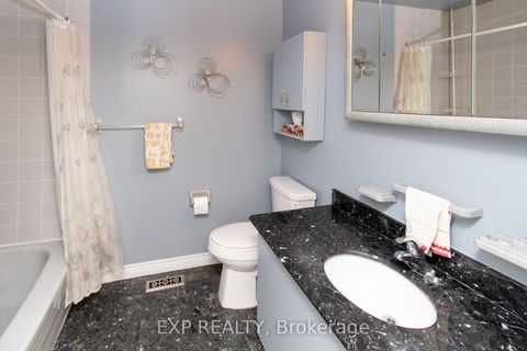 Photo 12 at 33 Knicely Road, Painswick North, Barrie