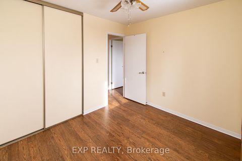 Photo 15 at 33 Knicely Road, Painswick North, Barrie