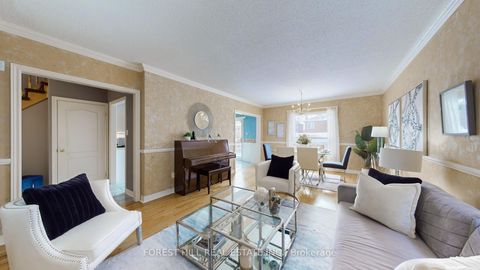 Photo 5 at 23 Red Rock Drive, Westbrook, Richmond Hill