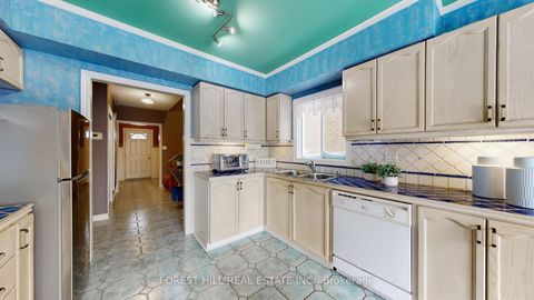 Photo 11 at 23 Red Rock Drive, Westbrook, Richmond Hill