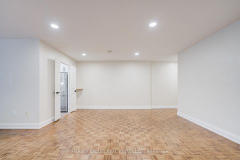 Photo 4 at 109 - 3000 Bathurst Street, Lawrence, Toronto