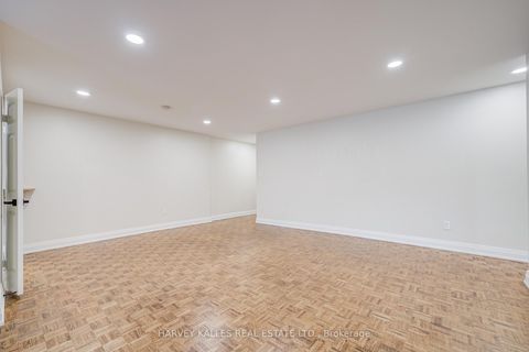 Photo 5 at 109 - 3000 Bathurst Street, Lawrence, Toronto