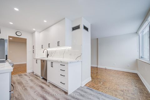 Photo 10 at 109 - 3000 Bathurst Street, Lawrence, Toronto