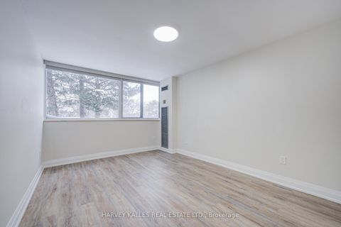 Photo 16 at 109 - 3000 Bathurst Street, Lawrence, Toronto