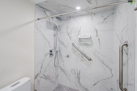 Photo 21 at 109 - 3000 Bathurst Street, Lawrence, Toronto