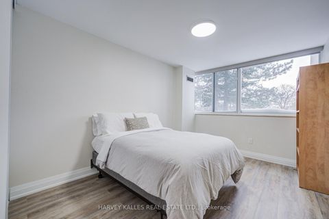 Photo 22 at 109 - 3000 Bathurst Street, Lawrence, Toronto