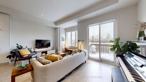 Photo 5 at 42 Genuine Lane, Doncrest, Richmond Hill