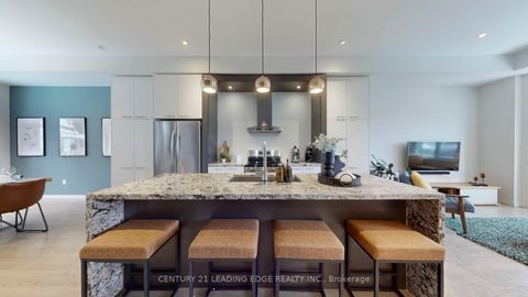 Photo 10 at 42 Genuine Lane, Doncrest, Richmond Hill