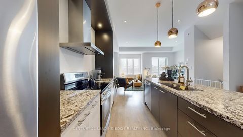 Photo 13 at 42 Genuine Lane, Doncrest, Richmond Hill