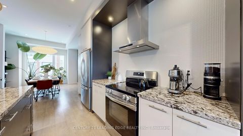 Photo 15 at 42 Genuine Lane, Doncrest, Richmond Hill