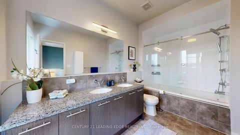 Photo 26 at 42 Genuine Lane, Doncrest, Richmond Hill