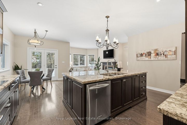 Photo 10 at 290 Eaton Street, Georgetown, Halton Hills