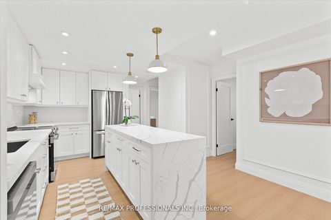 Photo 6 at 508 - 820 Burnhamthorpe Road, Markland Wood, Toronto