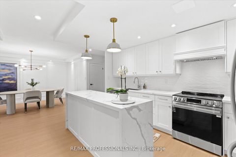 Photo 7 at 508 - 820 Burnhamthorpe Road, Markland Wood, Toronto