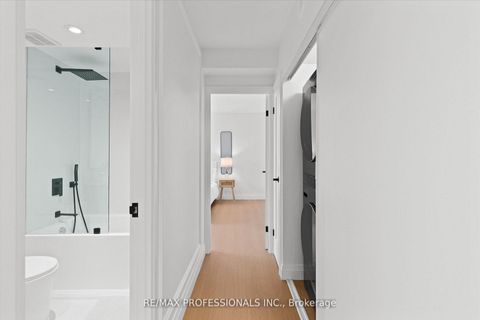 Photo 11 at 508 - 820 Burnhamthorpe Road, Markland Wood, Toronto