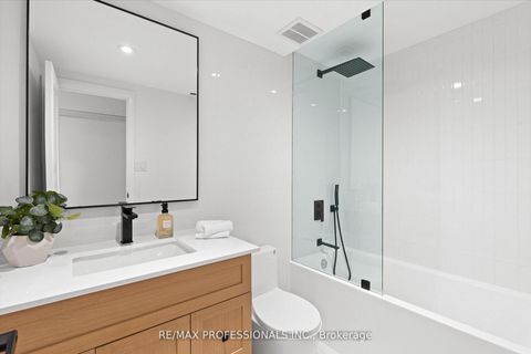 Photo 14 at 508 - 820 Burnhamthorpe Road, Markland Wood, Toronto