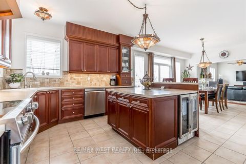 Photo 4 at 118 Succession Crescent, Shore, Barrie