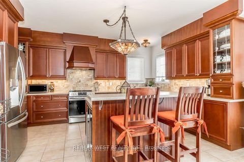 Photo 6 at 118 Succession Crescent, Shore, Barrie