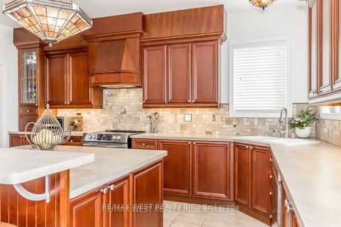 Photo 8 at 118 Succession Crescent, Shore, Barrie