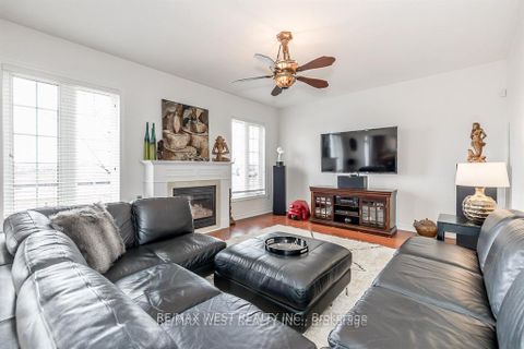 Photo 13 at 118 Succession Crescent, Shore, Barrie