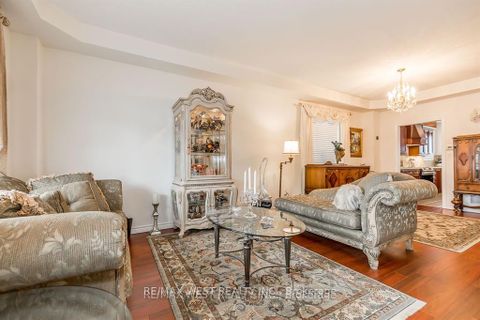 Photo 20 at 118 Succession Crescent, Shore, Barrie