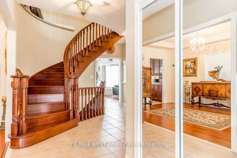 Photo 22 at 118 Succession Crescent, Shore, Barrie