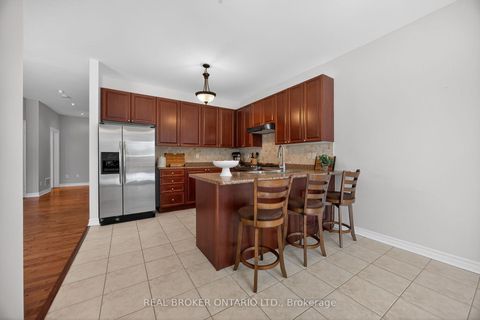 Photo 11 at 144 Sovereign's Gate, Shore, Barrie