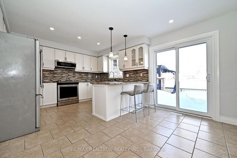 Photo 10 at 1128 Corrie Street, Alcona, Innisfil