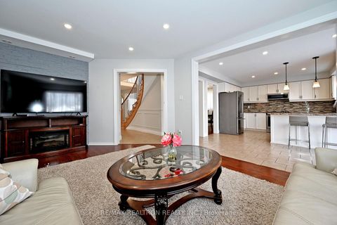 Photo 19 at 1128 Corrie Street, Alcona, Innisfil