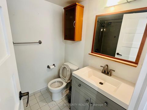 Photo 16 at 406 - 1001 Bay Street, Bay Street Corridor, Toronto