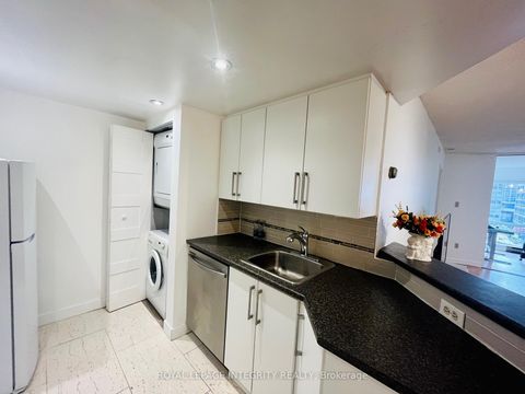 Photo 25 at 406 - 1001 Bay Street, Bay Street Corridor, Toronto