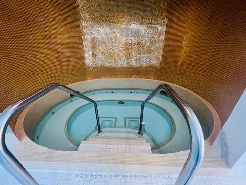 Photo 34 at 406 - 1001 Bay Street, Bay Street Corridor, Toronto