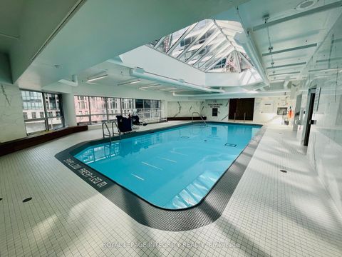 Photo 35 at 406 - 1001 Bay Street, Bay Street Corridor, Toronto