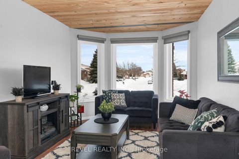 Photo 5 at 16 Girdwood Drive, Holly, Barrie