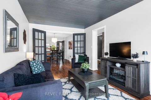 Photo 7 at 16 Girdwood Drive, Holly, Barrie