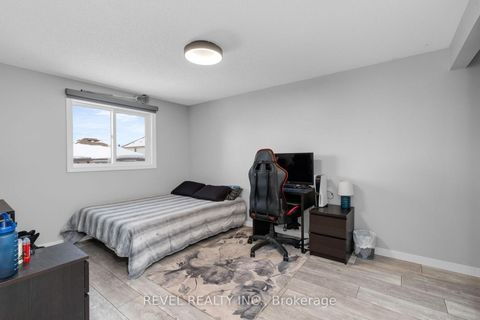 Photo 30 at 16 Girdwood Drive, Holly, Barrie