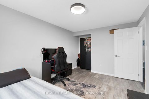 Photo 31 at 16 Girdwood Drive, Holly, Barrie