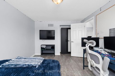 Photo 33 at 16 Girdwood Drive, Holly, Barrie