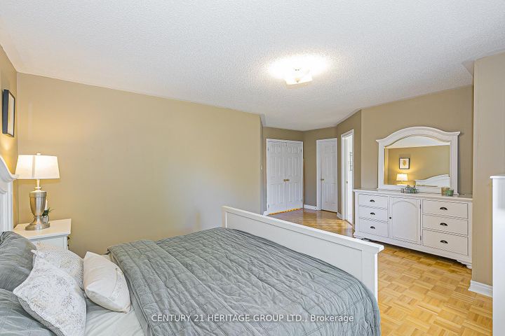 Photo 18 at 29 Eminence Road, Patterson, Vaughan