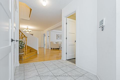 Photo 1 at 29 Eminence Road, Patterson, Vaughan
