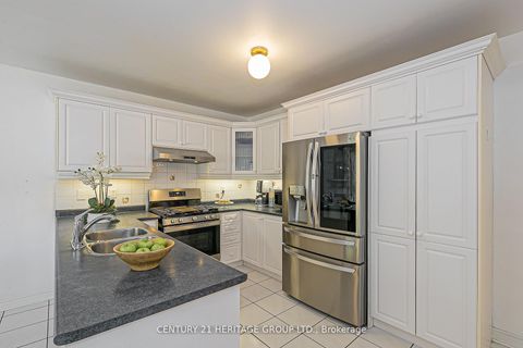 Photo 9 at 29 Eminence Road, Patterson, Vaughan