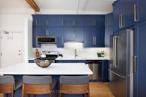 Photo 2 at 302 - 426 Queen Street E, Regent Park, Toronto