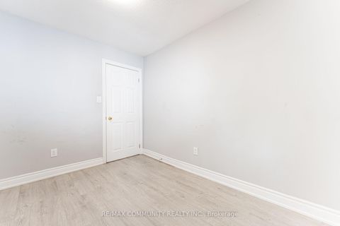 Photo 3 at 306 Kenwood Avenue, Keswick South, Georgina