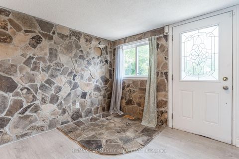 Photo 5 at 306 Kenwood Avenue, Keswick South, Georgina