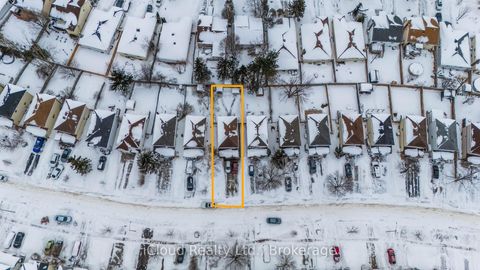 Photo 38 at 39 Corbett Drive, Grove East, Barrie