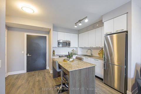 Photo 9 at 620 - 9471 Yonge Street, Observatory, Richmond Hill