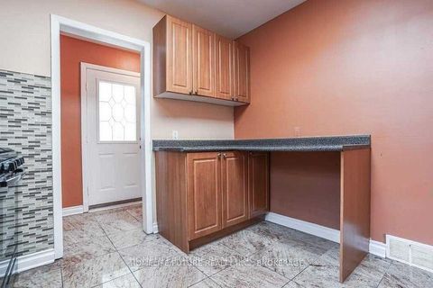 Photo 13 at 4 Gully Drive, Bendale, Toronto