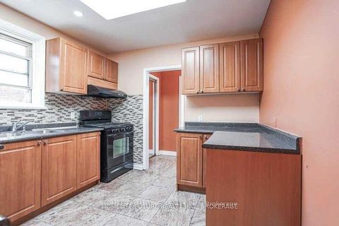 Photo 22 at 4 Gully Drive, Bendale, Toronto